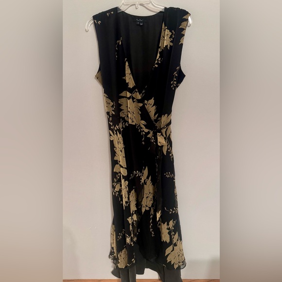 ECI Black and Gold Floral Maxi Dress - Picture 7 of 7